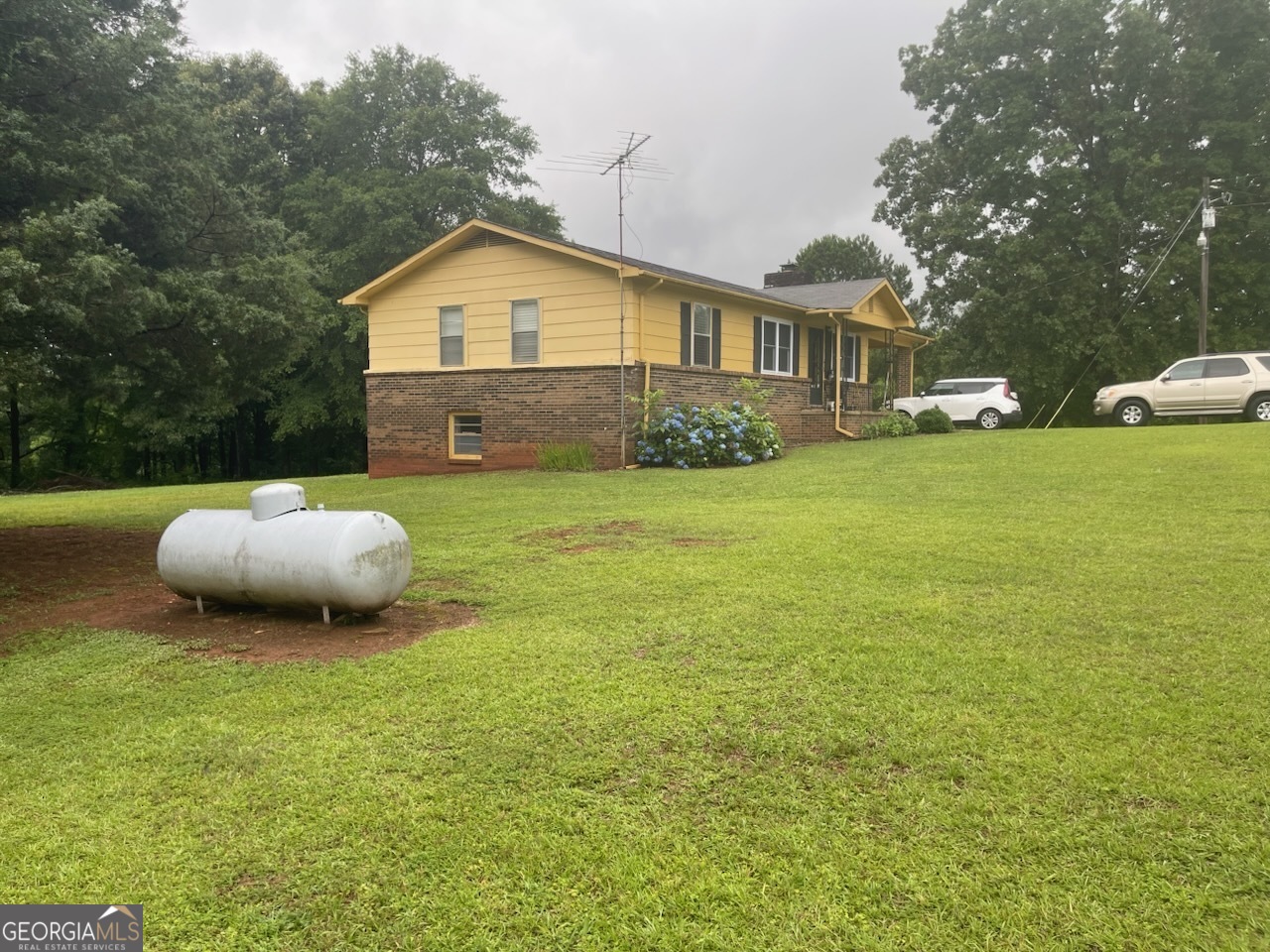 1195 County Road 55