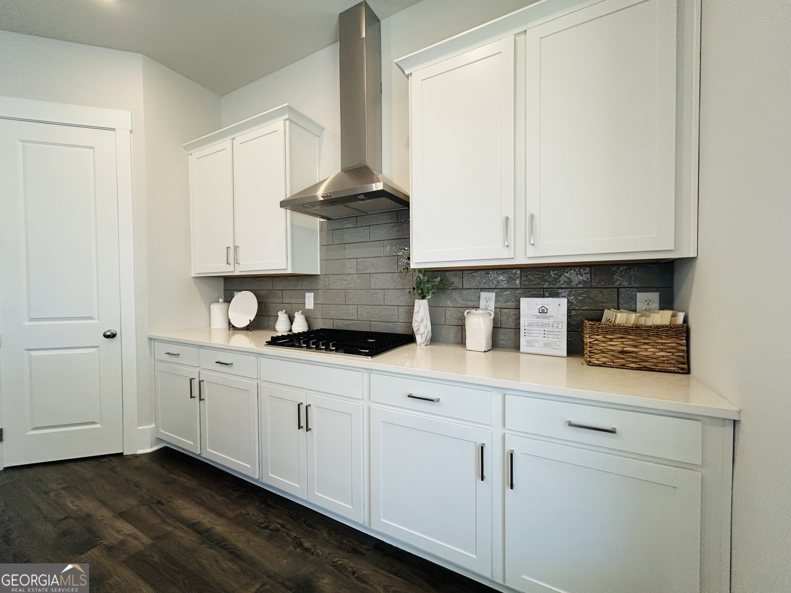 120 Crimson Feather DR