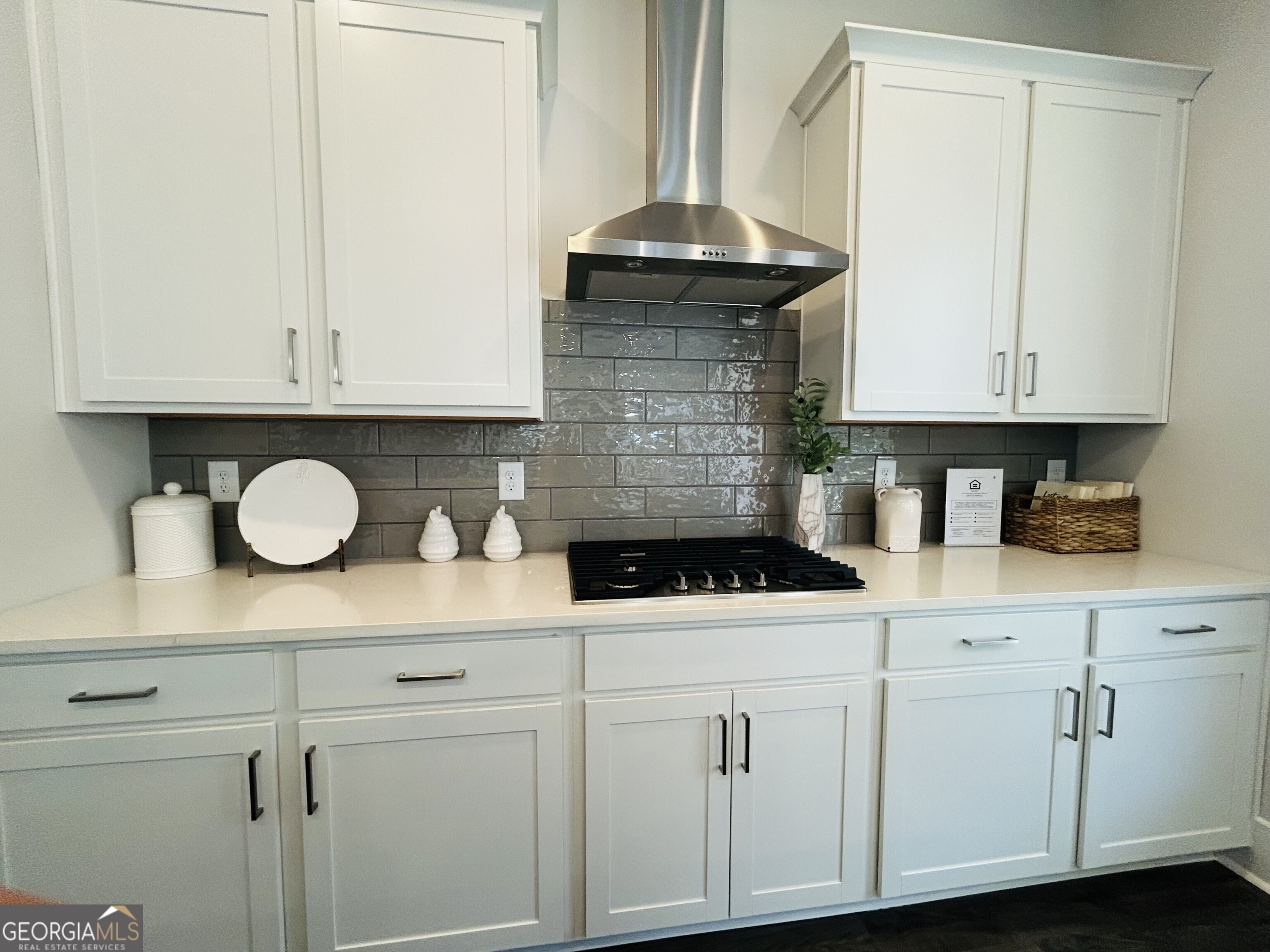 120 Crimson Feather DR