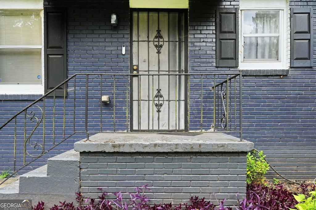 Photo of 1137 Redford Drive SE, Atlanta, GA 30315 (MLS # 10812060)