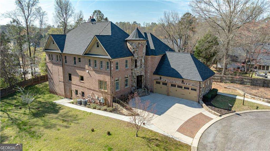 Photo of 7611 Regency Circle, Atlanta, GA 30350 (MLS # 10716811)