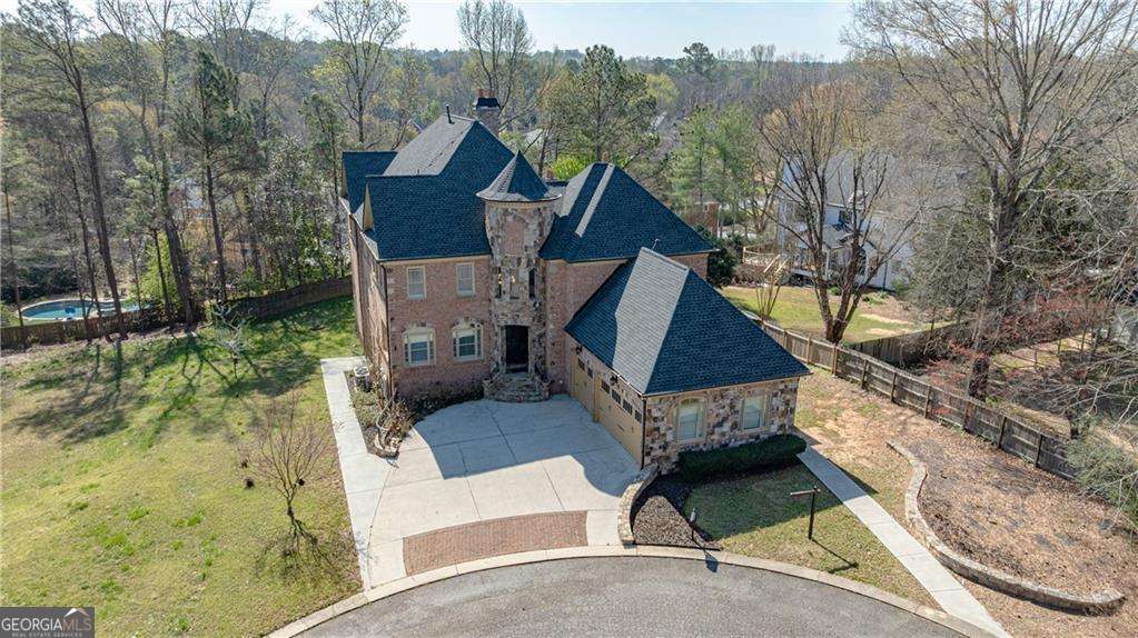 7611 Regency CIR