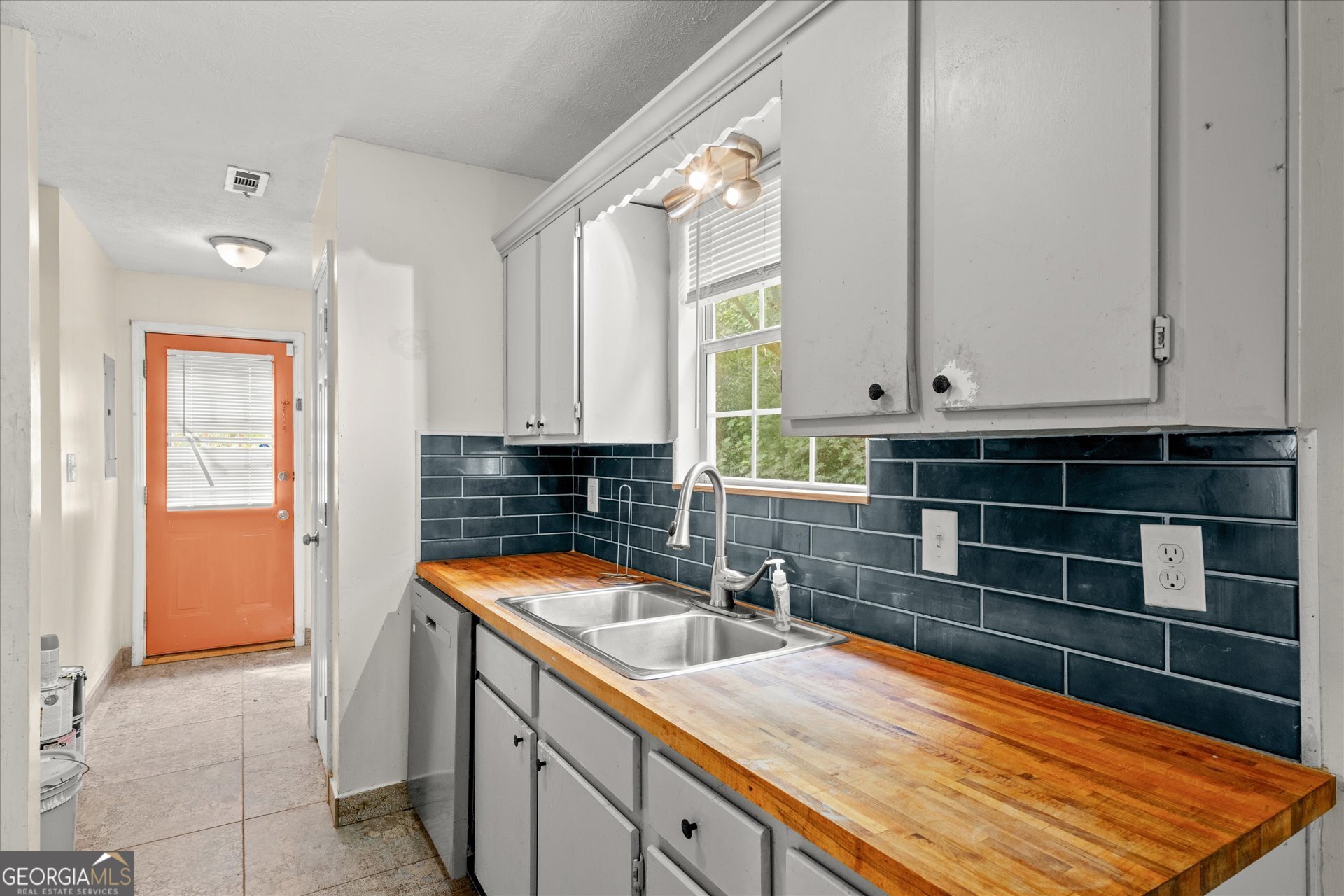 7641 Kevin PL