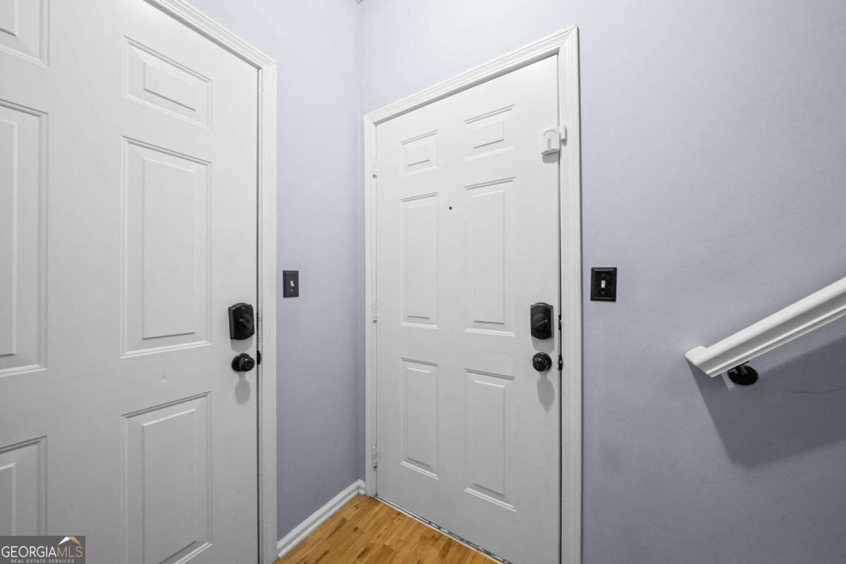 408 Vinings Forest CIR SE