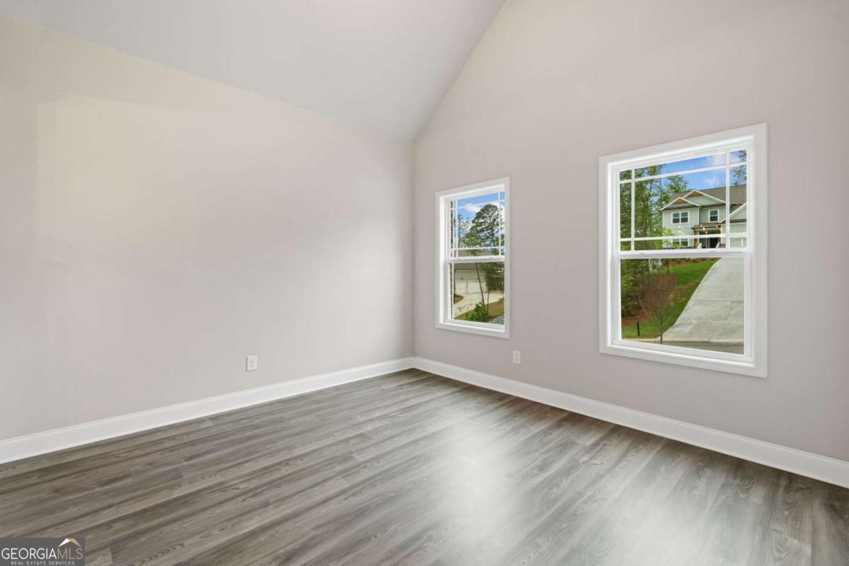 River Manor - Residential