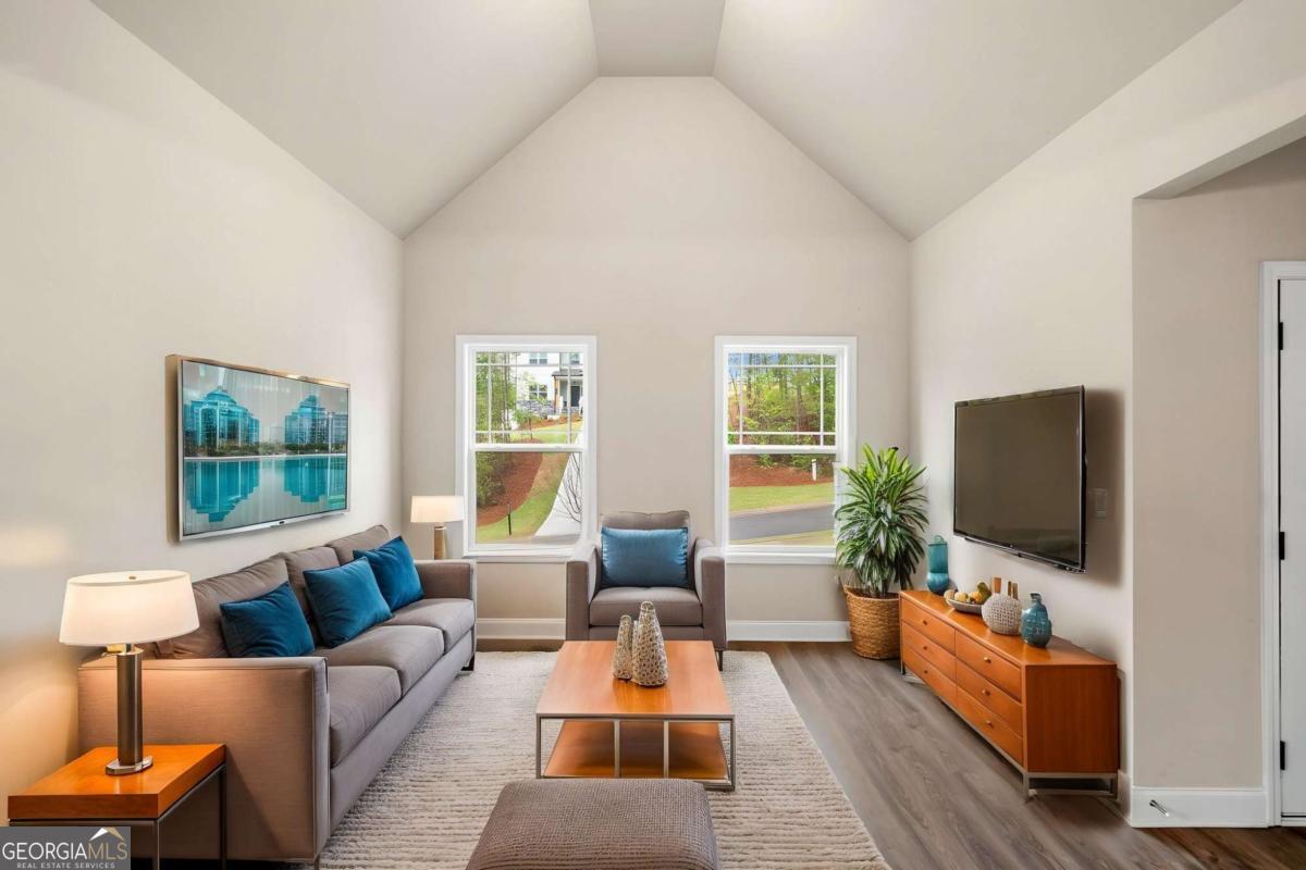 River Manor - Residential