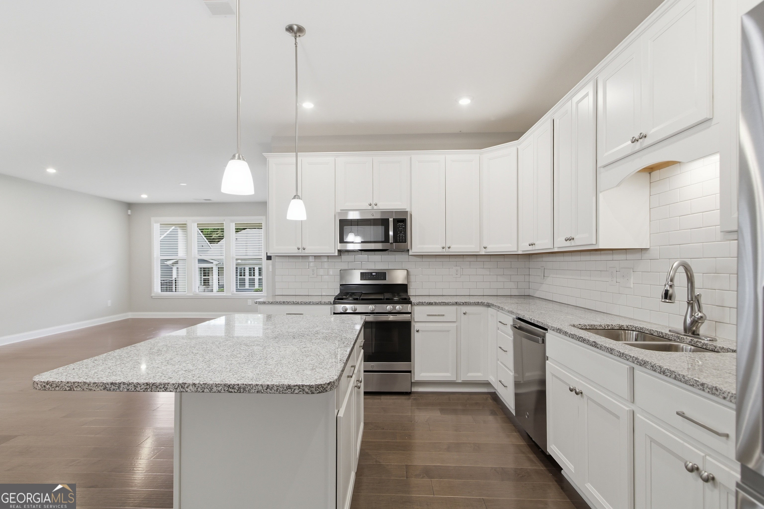 210 Balsam DR