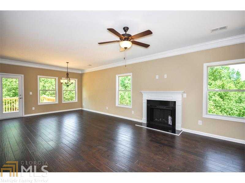 Creekside At Pinecrest - Residential