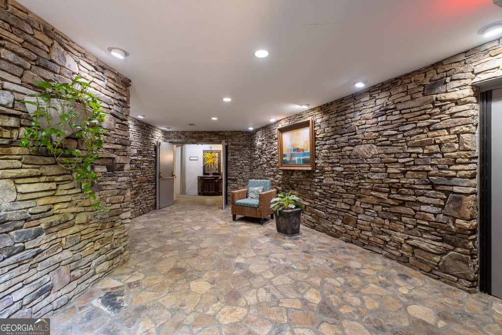 Photo of 1120 Highland Bluff Drive SE, Atlanta, GA 30339 (MLS # 10852804)