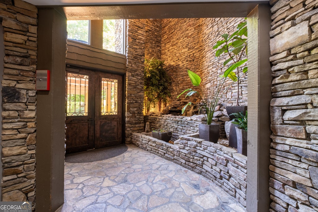 Photo of 1120 Highland Bluff Drive SE, Atlanta, GA 30339 (MLS # 10852804)