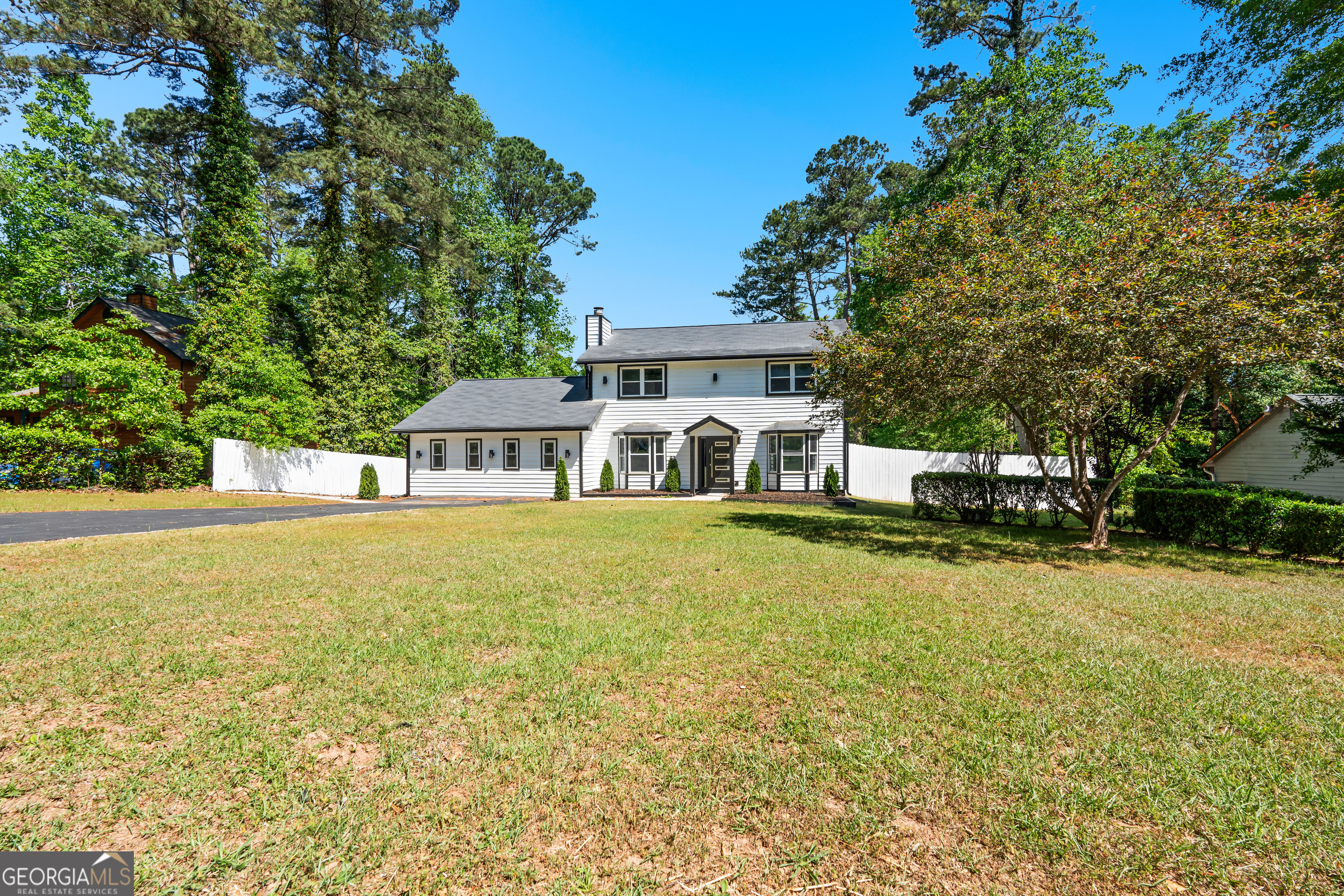 317 Lucan WAY