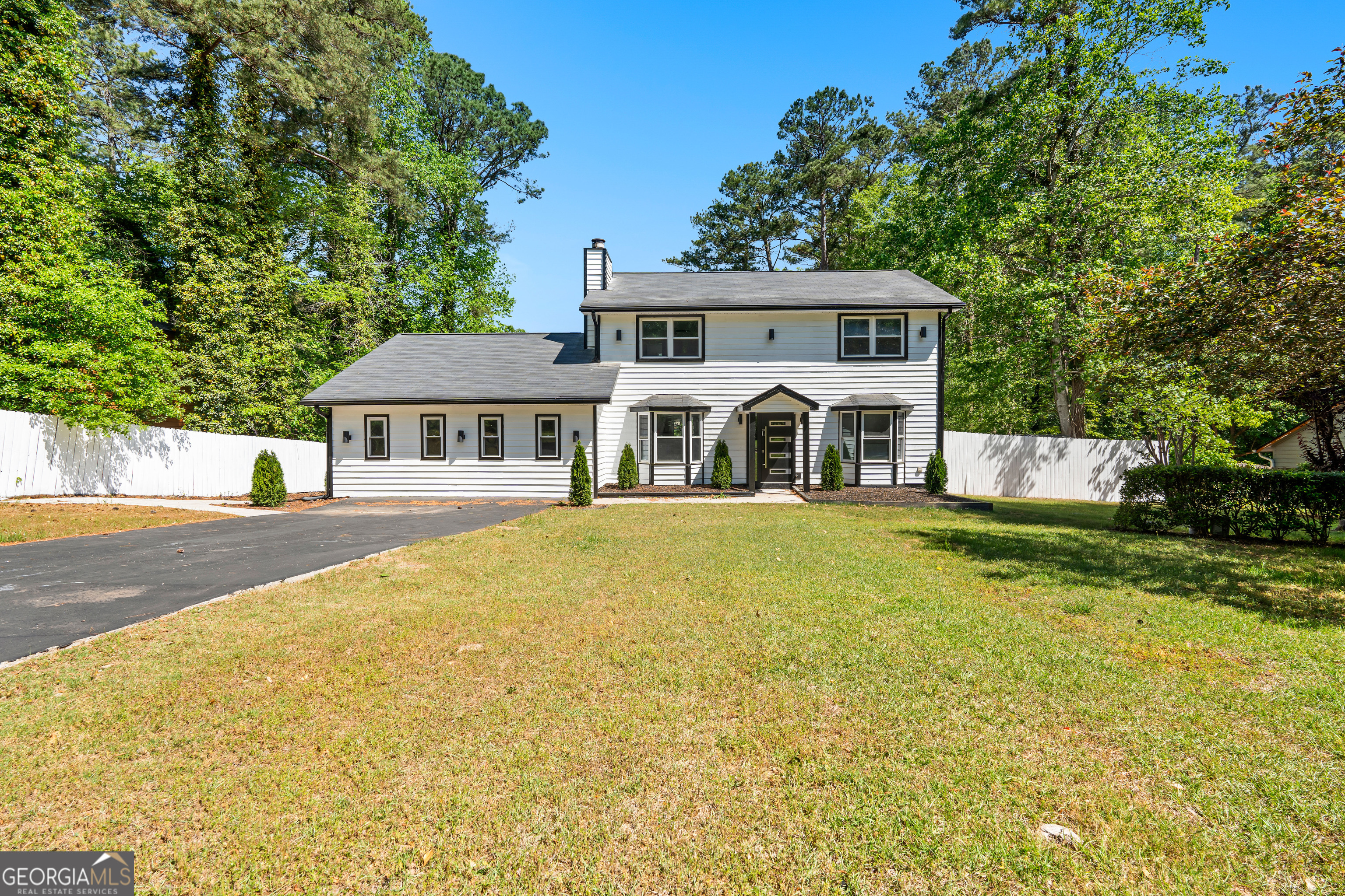 317 Lucan WAY