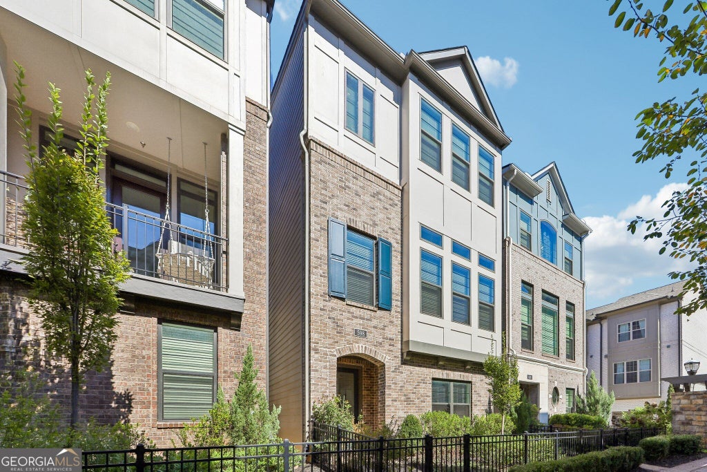 Photo of 598 Broadview Place NE, Atlanta, GA 30324 (MLS # 10881484)