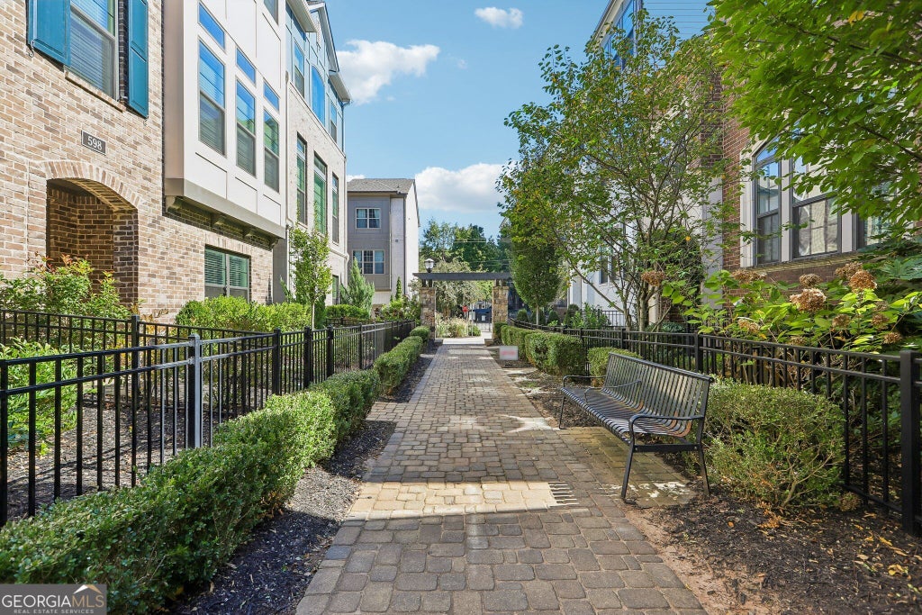 Photo of 598 Broadview Place NE, Atlanta, GA 30324 (MLS # 10881484)