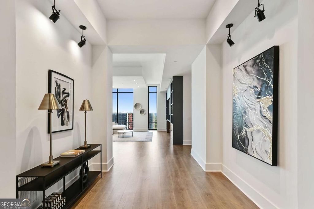 Photo of 3107 Peachtree Road NE #PH2003, Atlanta, GA 30305 (MLS # 10681819)