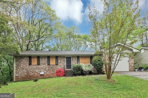 6884 STEPHENS DR Rex GA 30273