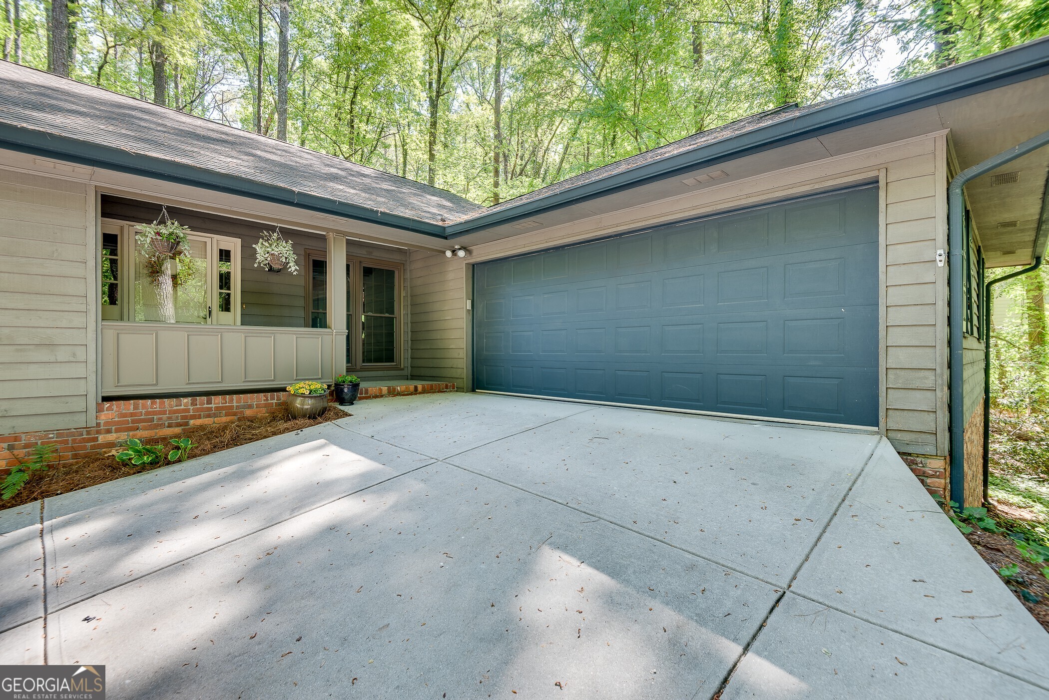 3684 Hunting Ridge DR SW