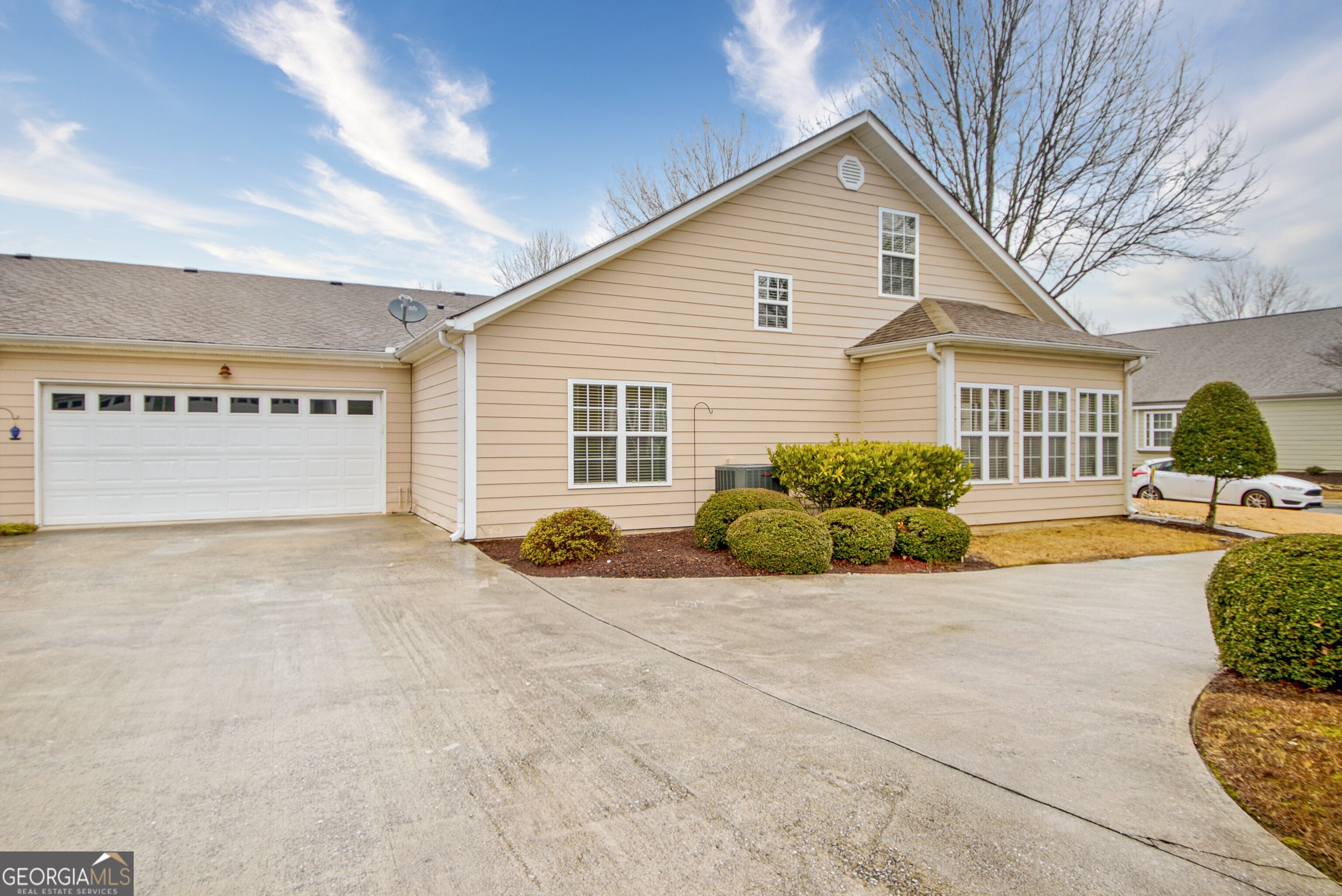 403 Commonwealth Cir