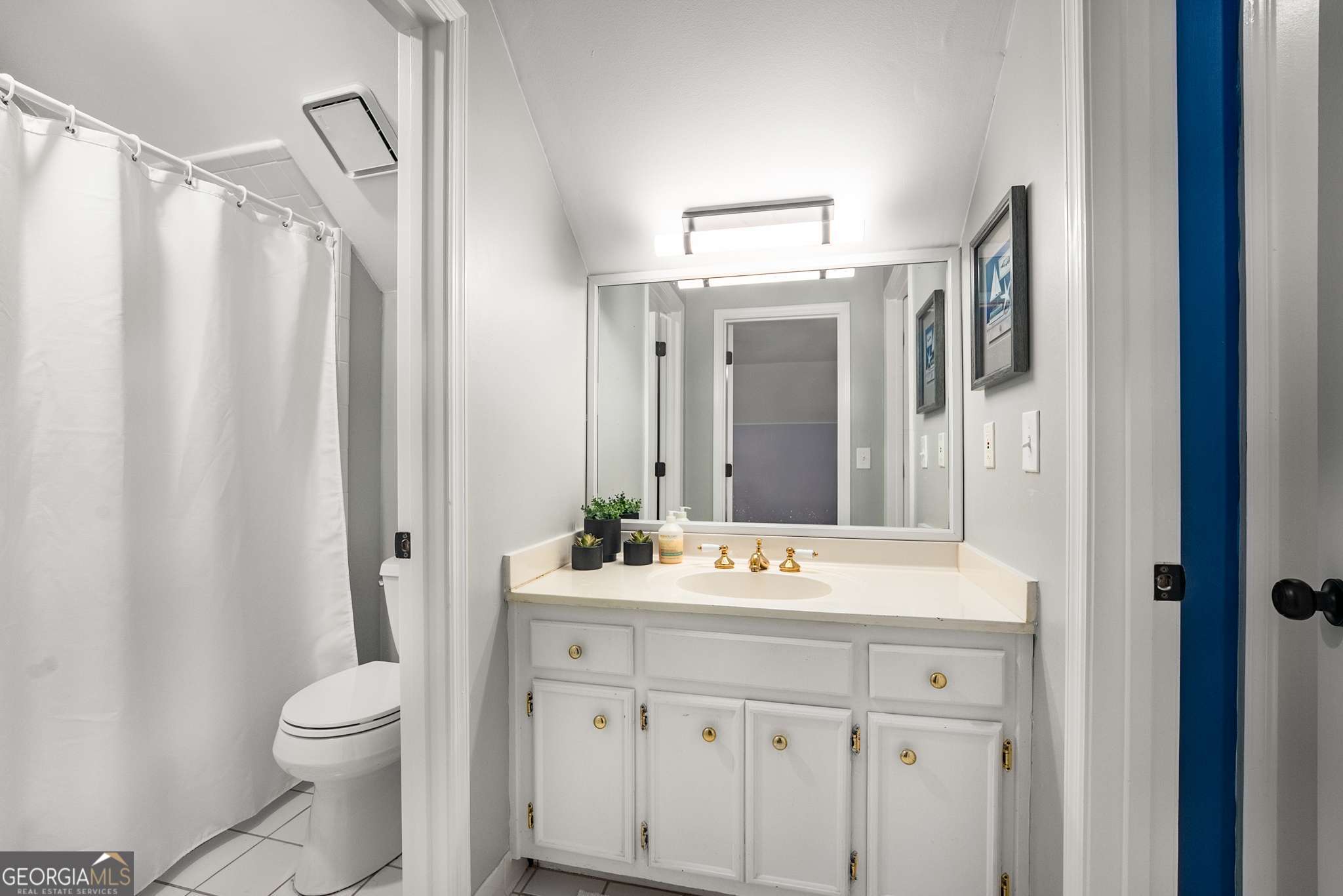 Chadds Lake - Residential