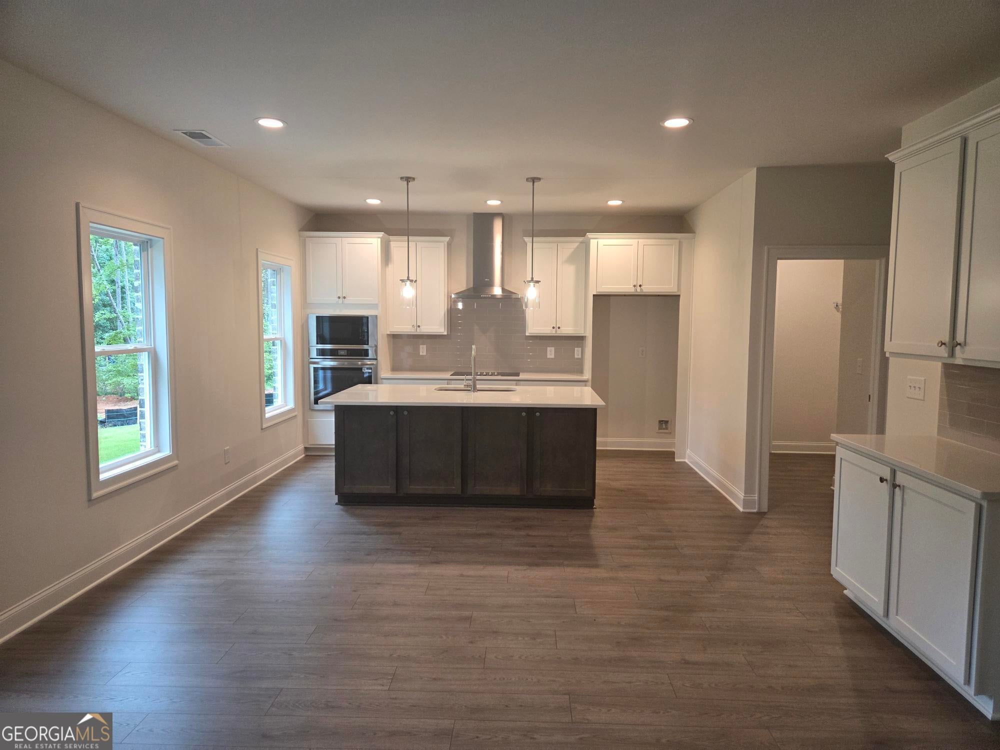 105 Southview DR