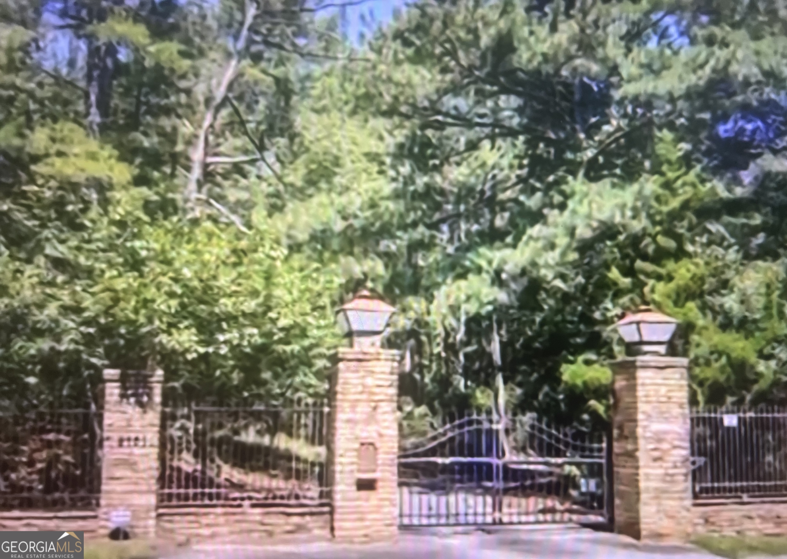 2101 Poplar Falls RD