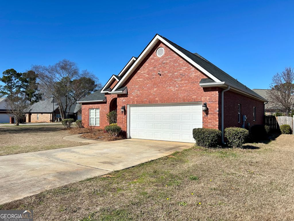 Photo of 234 Sedgebrooke Drive, Warner Robins, GA 31088 (MLS # 10673605)