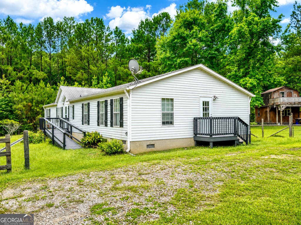 Photo of 141 Gamecock Way, Barnesville, GA 30204 (MLS # 10808555)