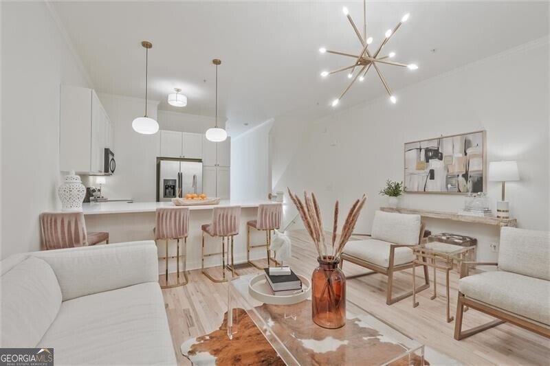 Brookhaven, Georgia 30319, United States, 3 Bedrooms Bedrooms, ,4 BathroomsBathrooms,Residential,Pending,111019