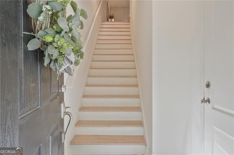 Brookhaven, Georgia 30319, United States, 3 Bedrooms Bedrooms, ,4 BathroomsBathrooms,Residential,Pending,111019