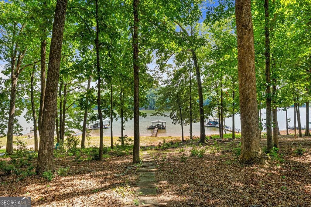 415 Kenwood DR