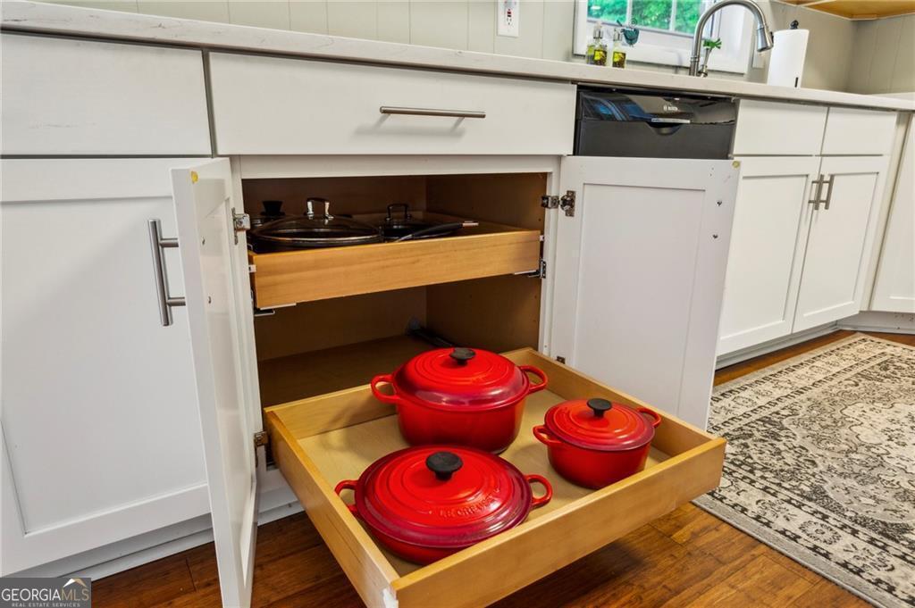 Mableton, Georgia 30126, United States, 3 Bedrooms Bedrooms, ,2 BathroomsBathrooms,Residential,Pending,123544