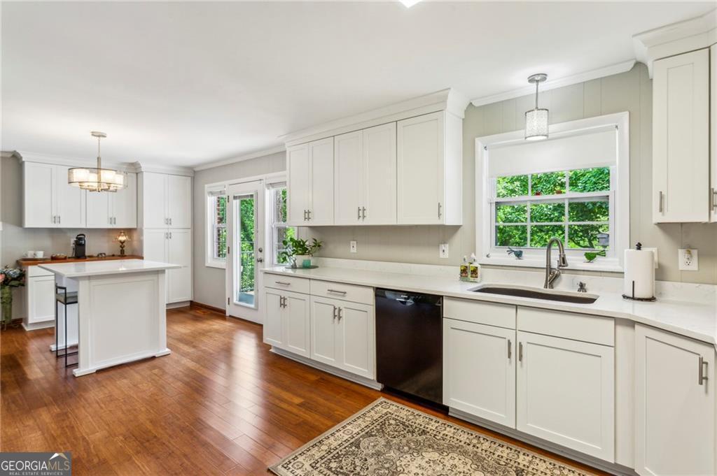 Mableton, Georgia 30126, United States, 3 Bedrooms Bedrooms, ,2 BathroomsBathrooms,Residential,Pending,123544