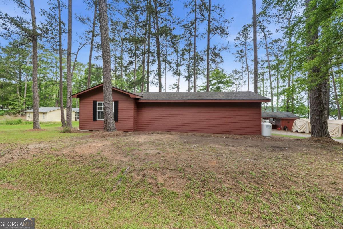 219 Collins RD