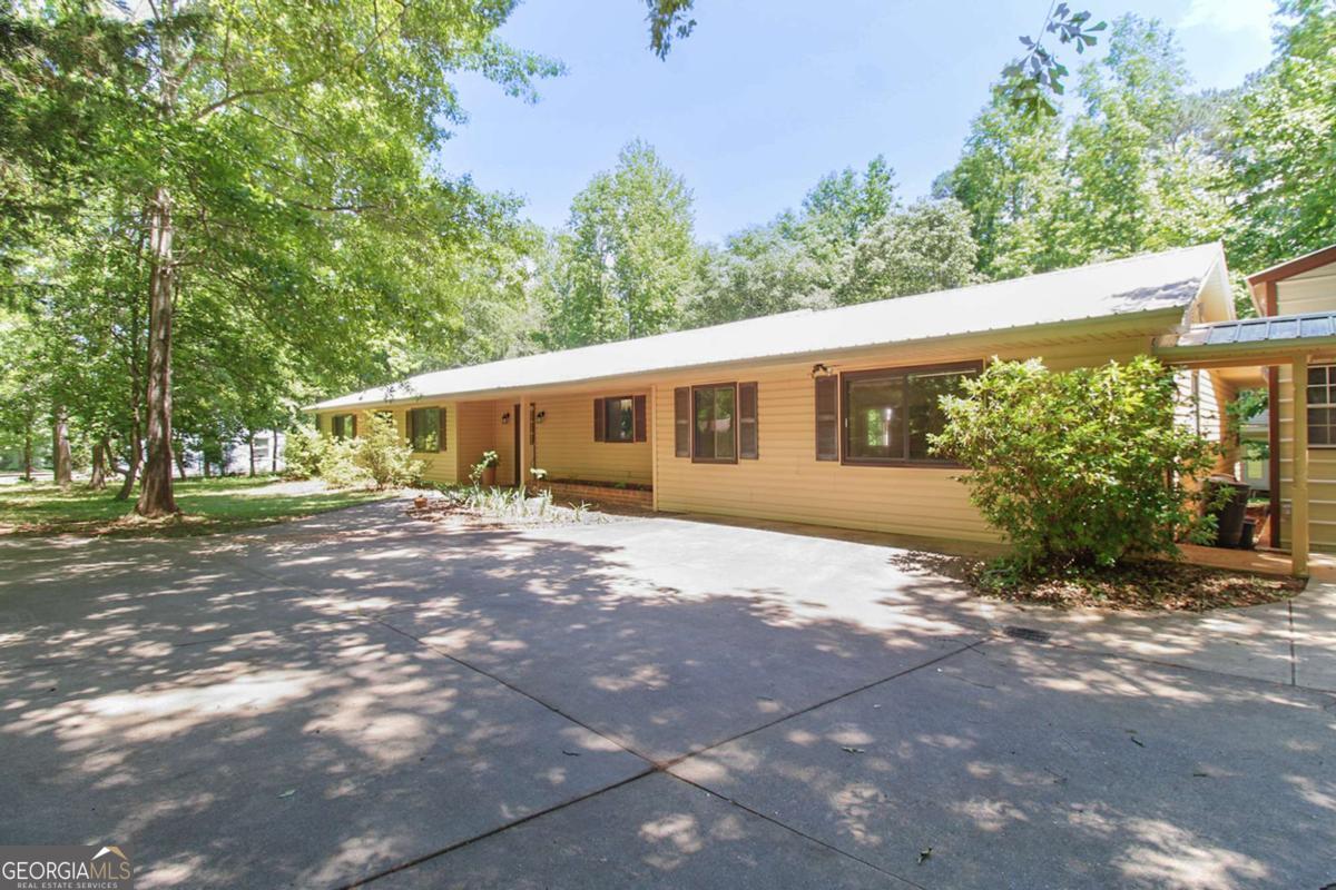 170 Longview DR