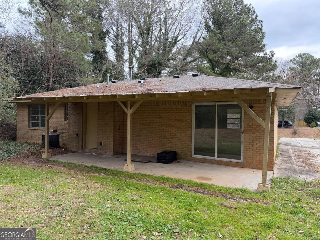 Photo of 1765 Highpoint Road, Snellville, GA 30078 (MLS # 10700572)