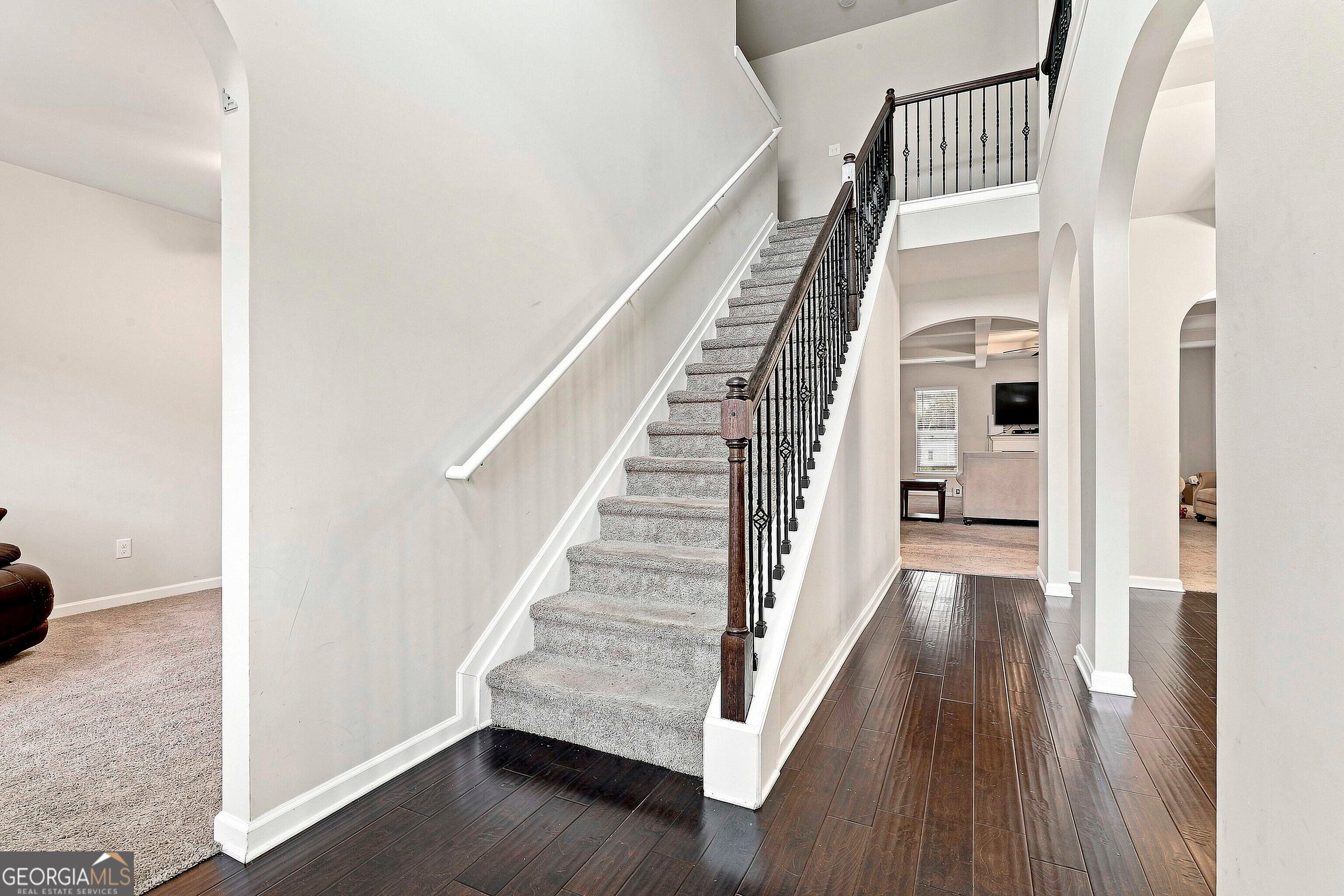 613 Oakville TRL