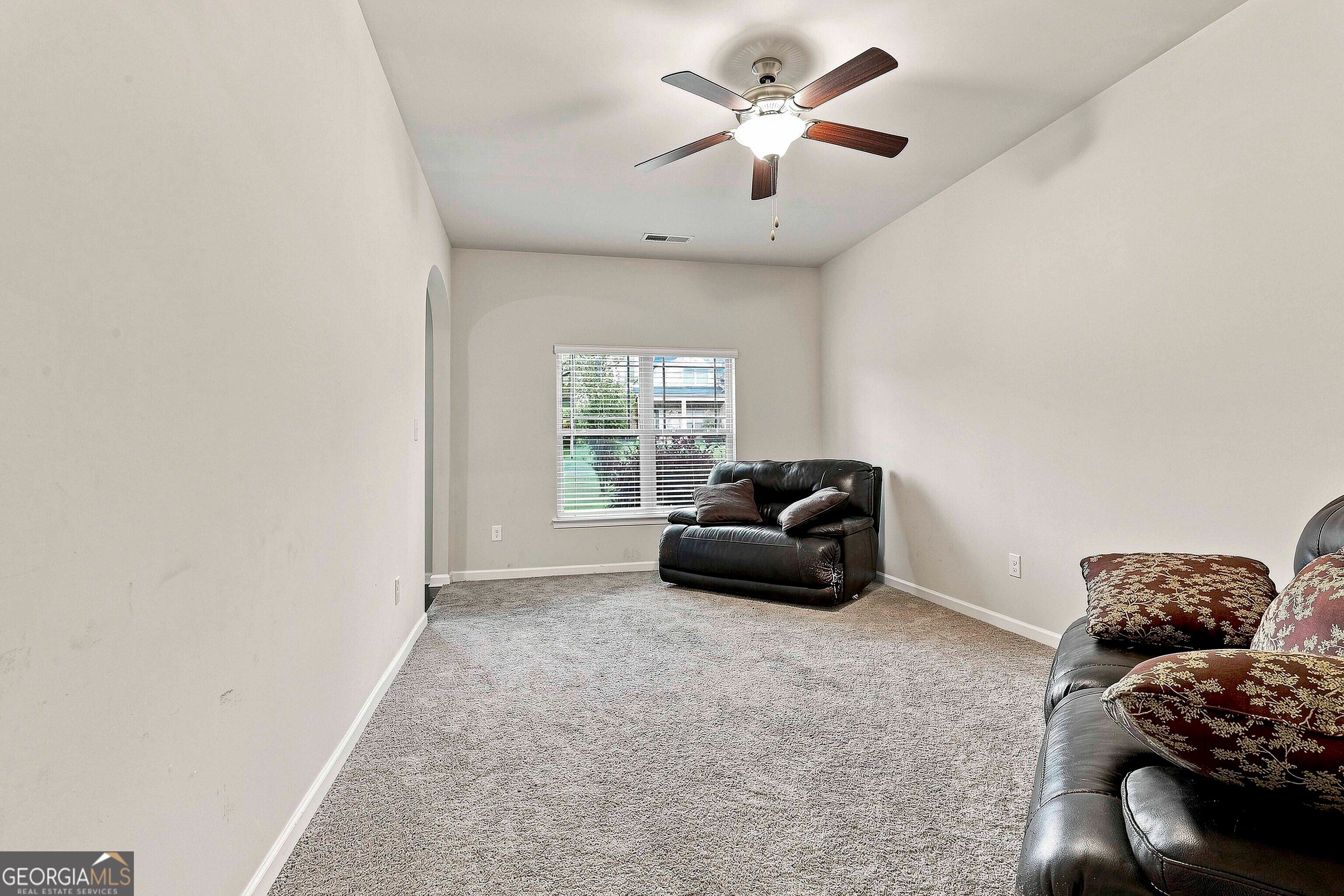 613 Oakville TRL