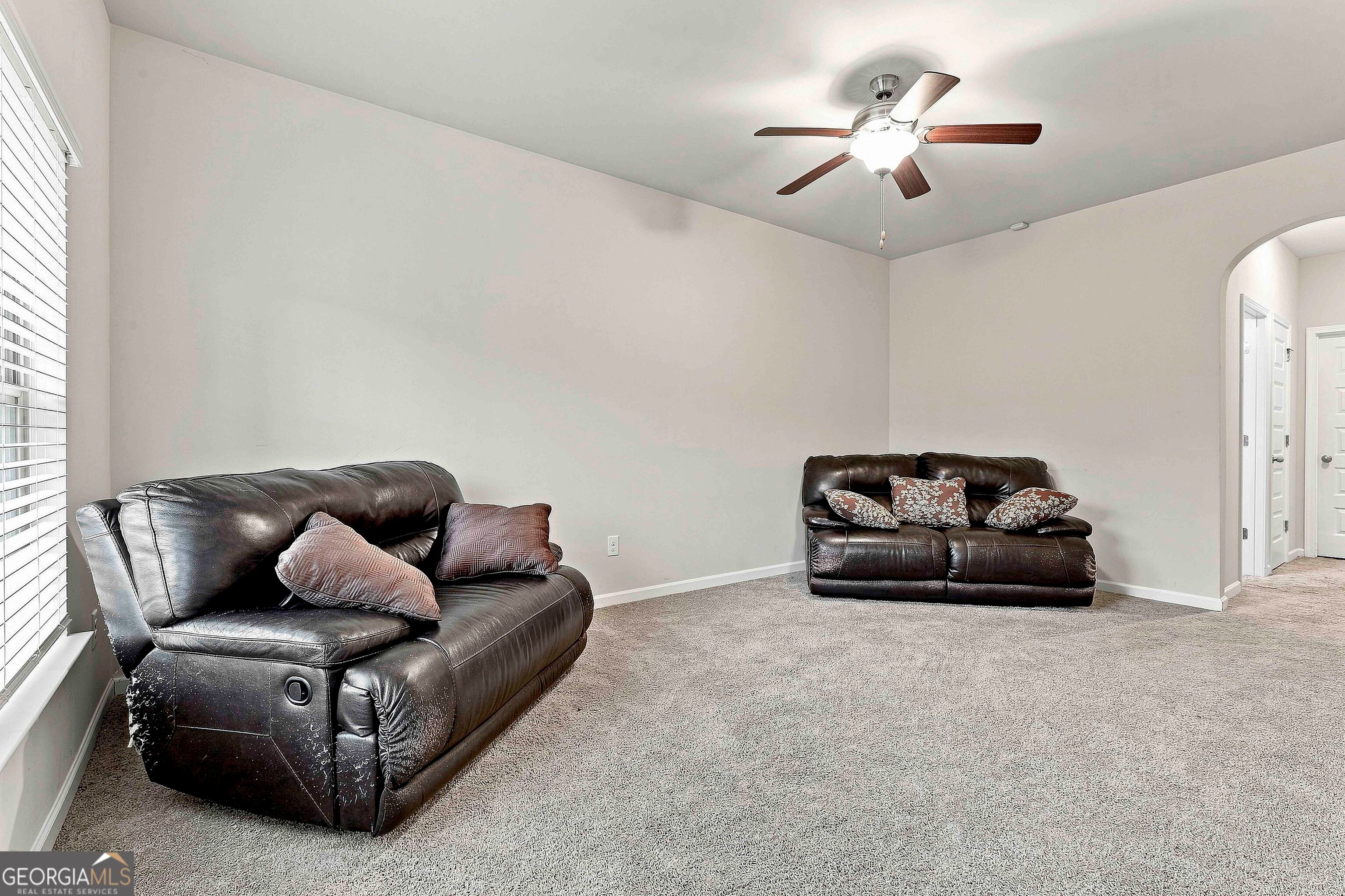613 Oakville TRL