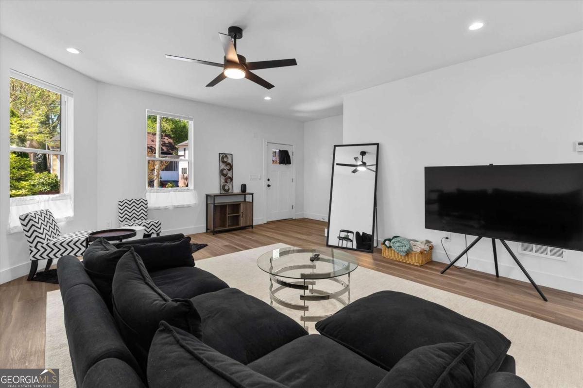 598 Formwalt ST SW