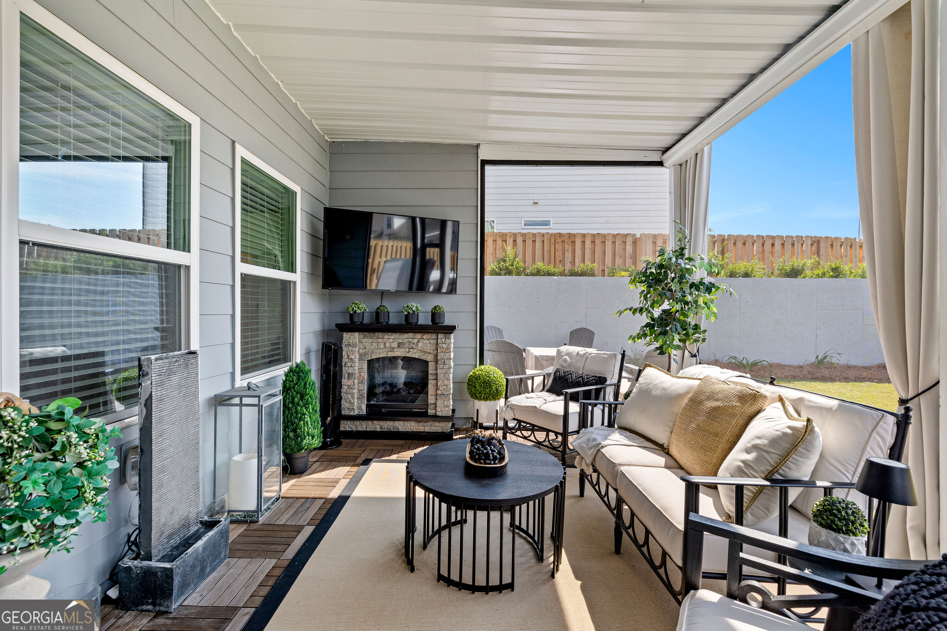 Sharpsburg, Georgia 30277, United States, 4 Bedrooms Bedrooms, ,4 BathroomsBathrooms,Residential,Active,222055