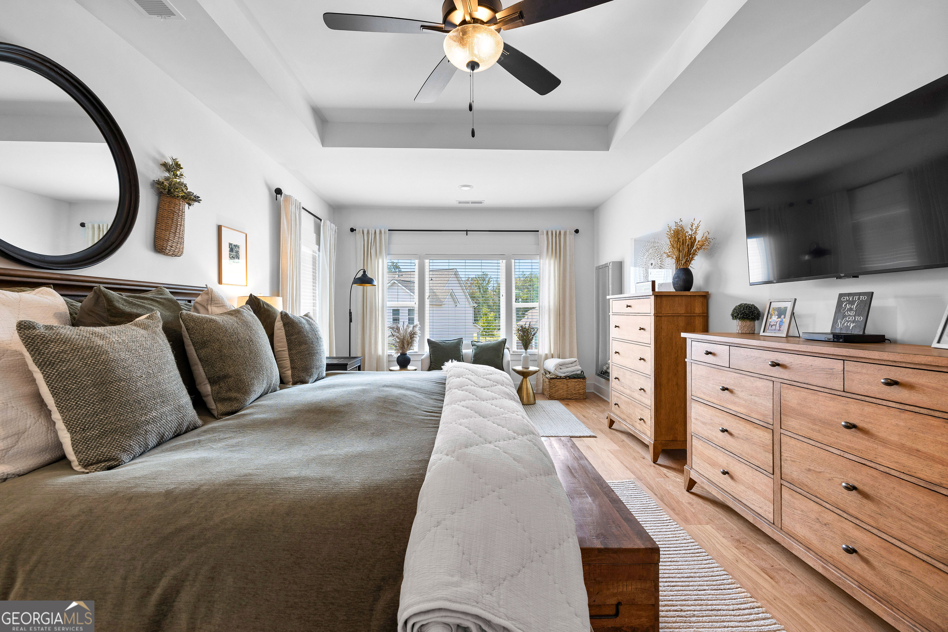 Sharpsburg, Georgia 30277, United States, 4 Bedrooms Bedrooms, ,4 BathroomsBathrooms,Residential,Active,222055