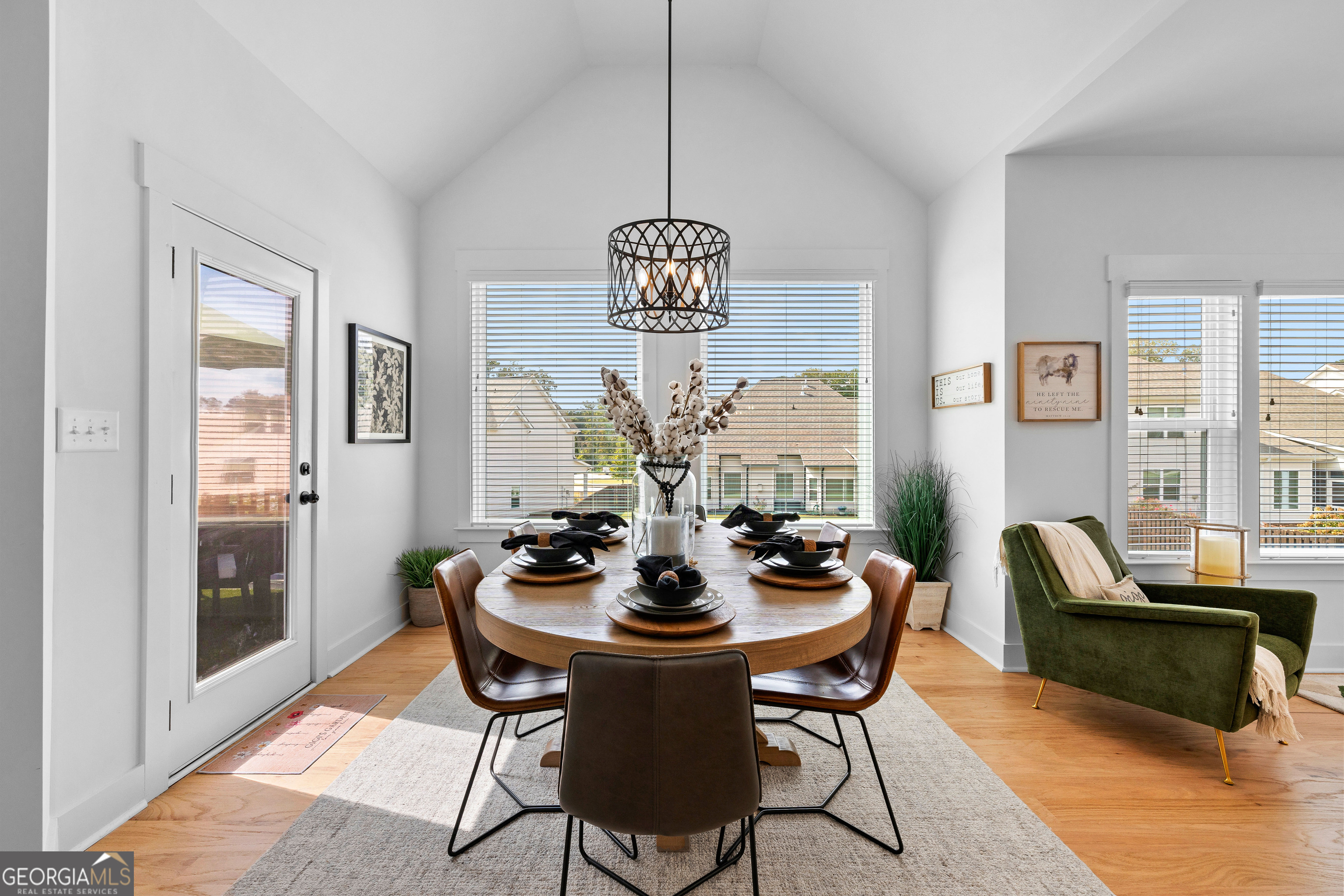 Sharpsburg, Georgia 30277, United States, 4 Bedrooms Bedrooms, ,4 BathroomsBathrooms,Residential,Active,222055