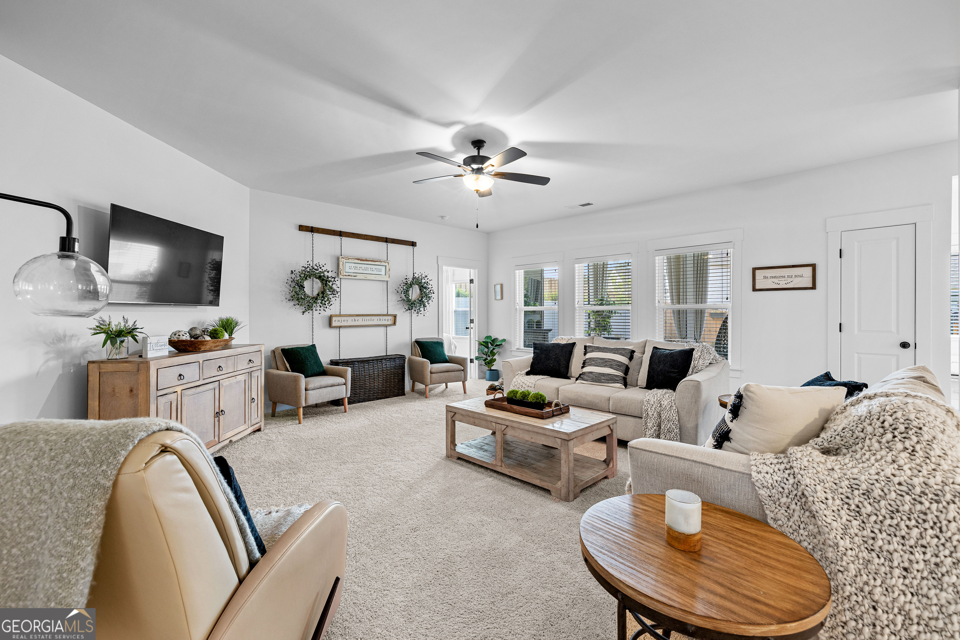 Sharpsburg, Georgia 30277, United States, 4 Bedrooms Bedrooms, ,4 BathroomsBathrooms,Residential,Active,222055