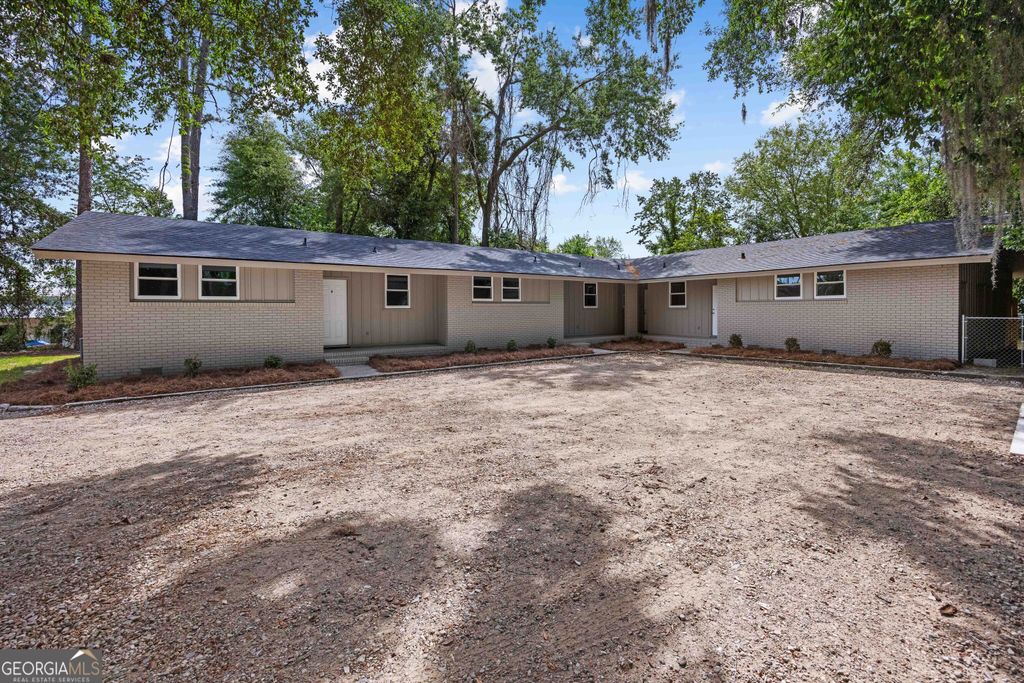 Photo of 303 E Ann St, Valdosta, GA 31601 (MLS # 10731679)