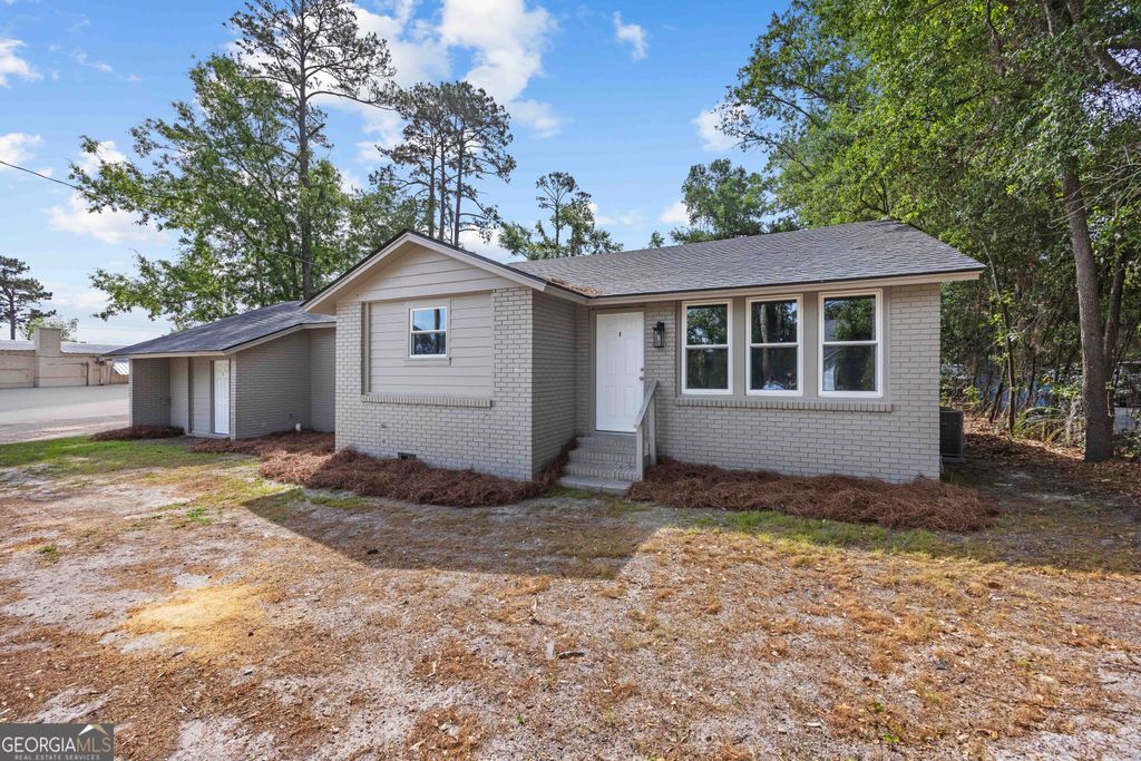 Photo of 303 E Ann St, Valdosta, GA 31601 (MLS # 10731679)