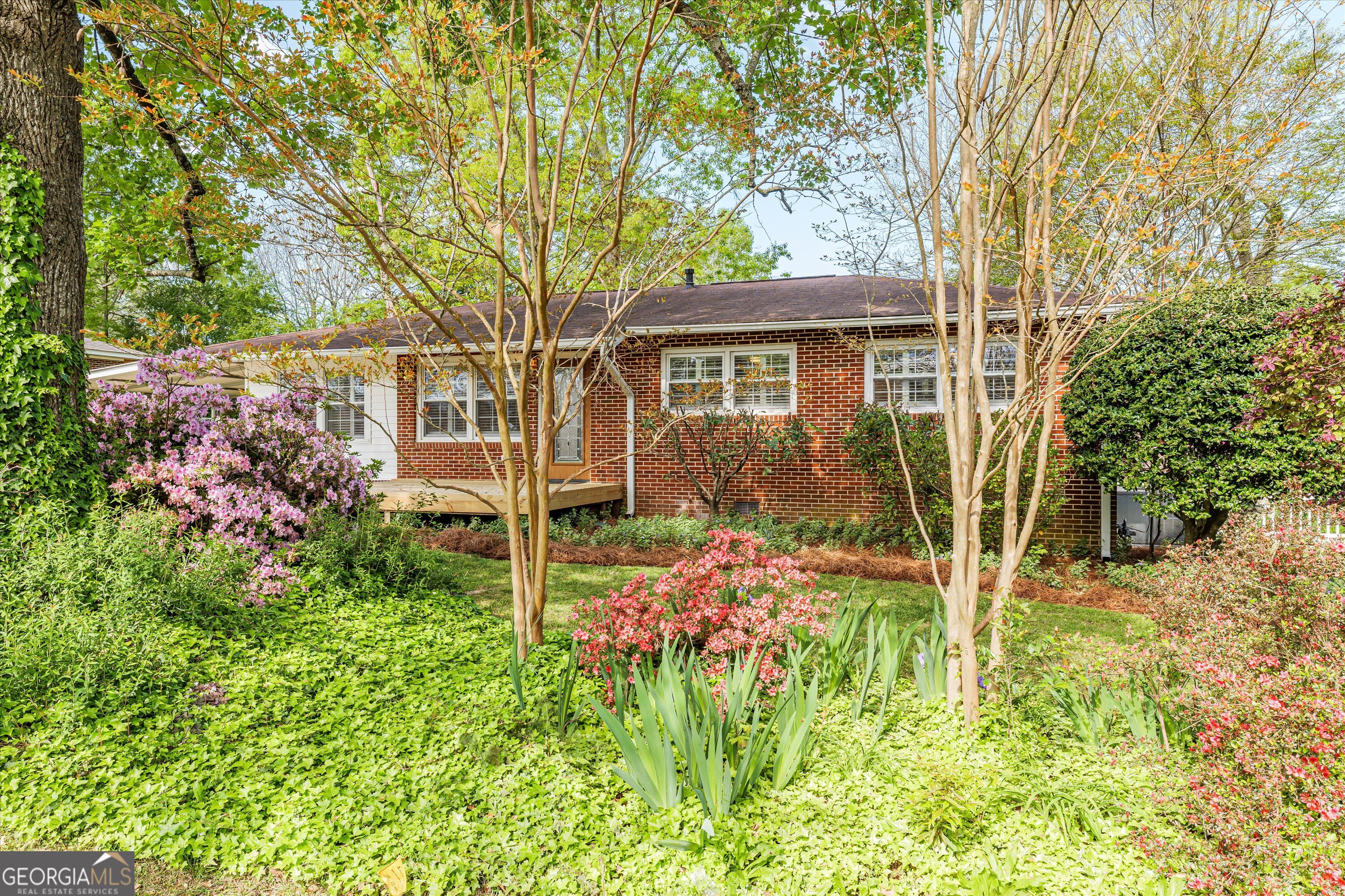 832 Berkshire DR