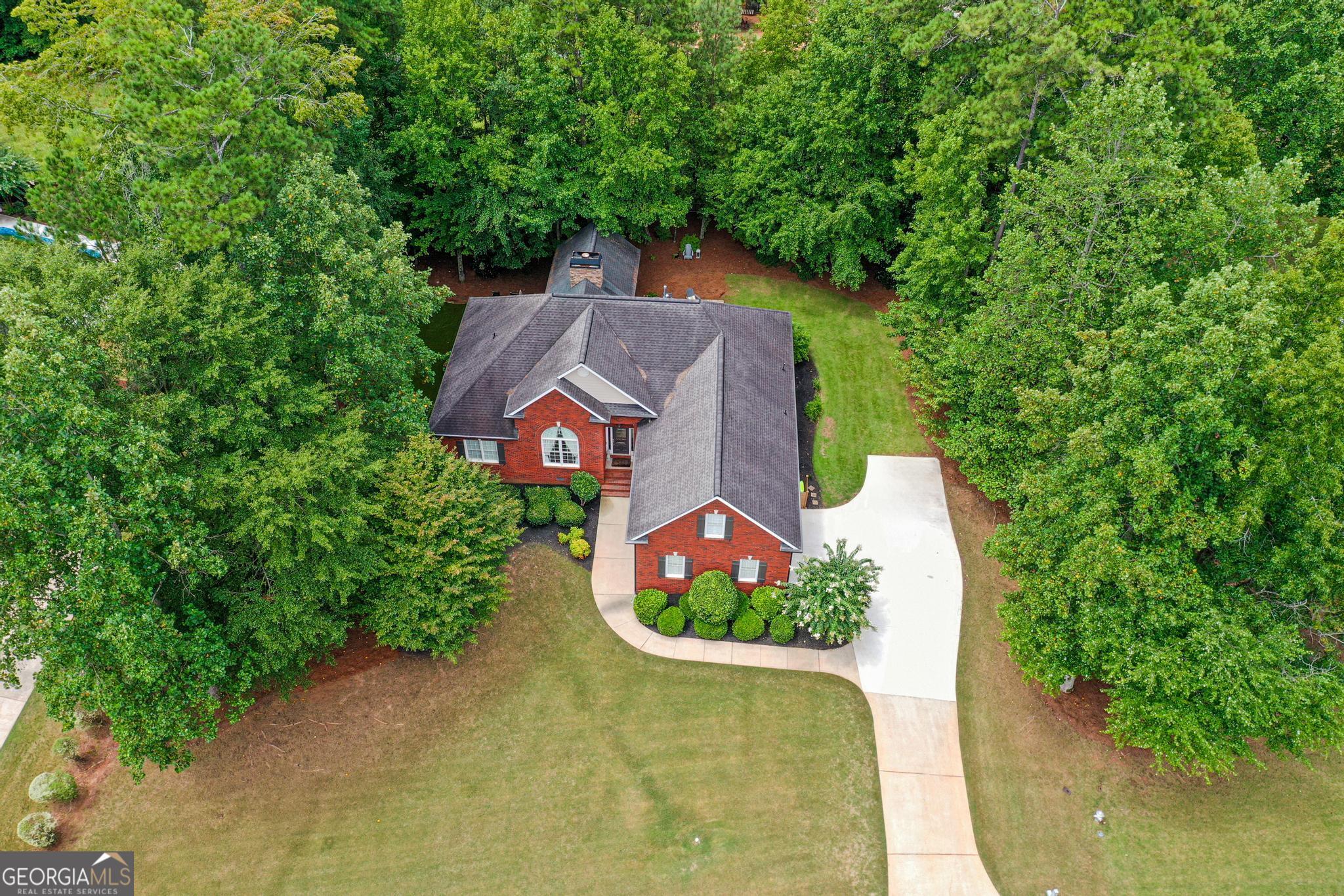8280 Knollbrook LN