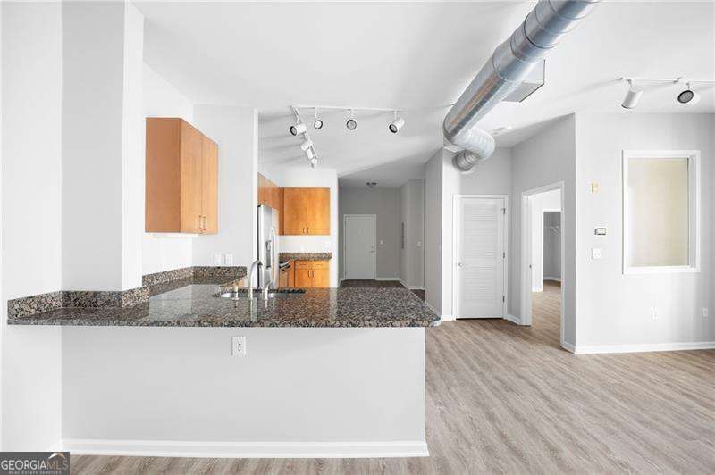 5300 PEACHTREE RD 2309