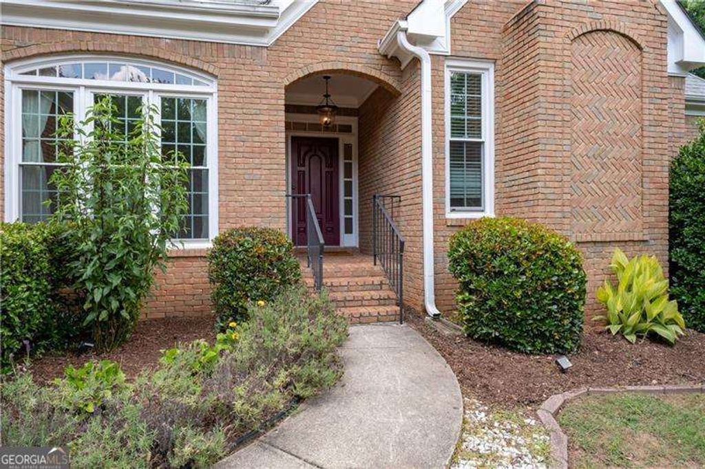 Photo of 10880 Windham Way, Alpharetta, GA 30022 (MLS # 10693572)
