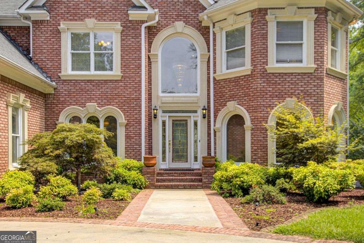 1350 Whitley RD